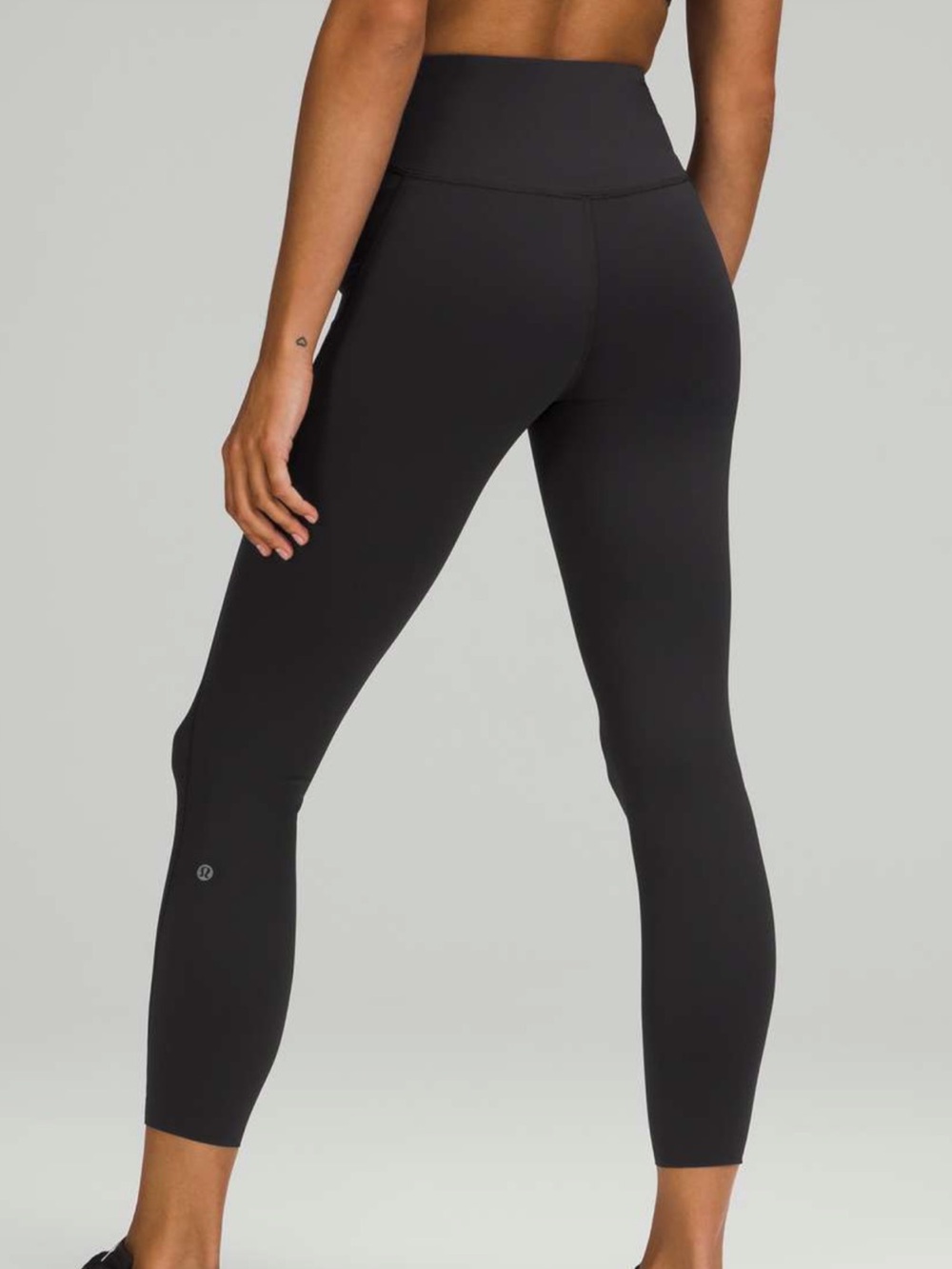 Lululemon Base Pace High-Rise Tight 25" Womens 6 Black